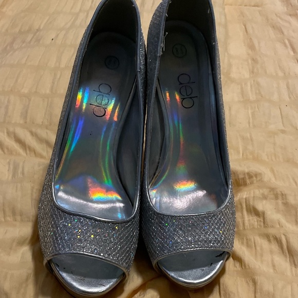 Deb Silver Sparkly Pumps Heels Women's‎ Size 8.5 M - Picture 3 of 5